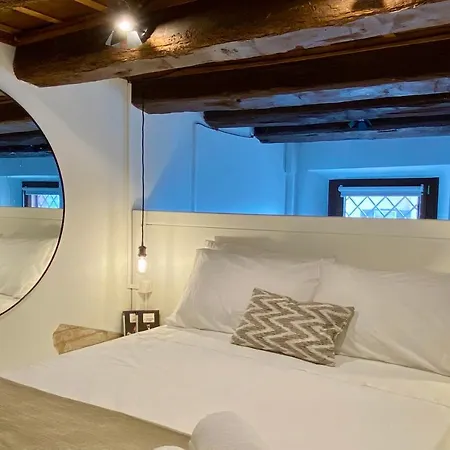 Il Barchio Loft In Un Palazzo Di Fine 800 A Ези