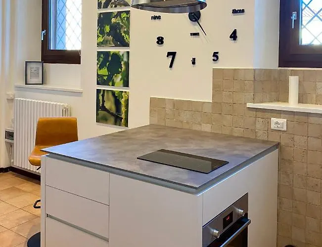 Il Barchio Loft In Un Palazzo Di Fine 800 A * Iesi