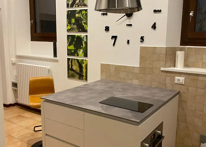 Il Barchio Loft In Un Palazzo Di Fine 800 A Apartment Iesi